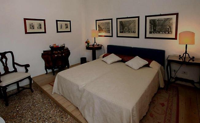 Фото отеля Palazzo Contarini Della Porta Di Ferro