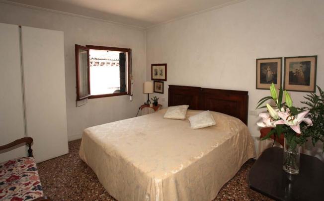 Фото отеля Palazzo Contarini Della Porta Di Ferro