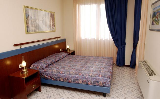 Фото отеля Holiday Aparthotel