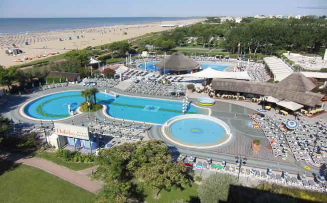 Фото отеля Holiday Aparthotel