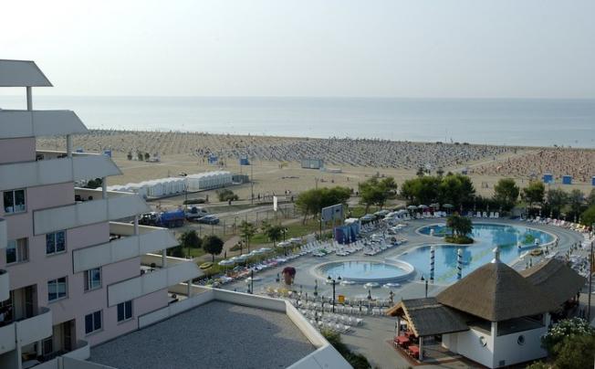 Фото отеля Holiday Aparthotel