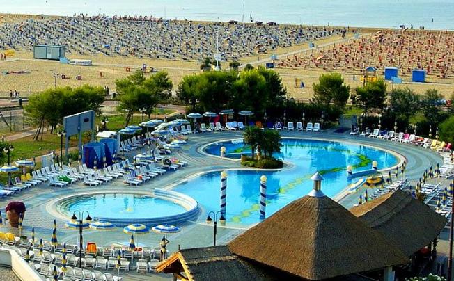 Фото отеля Holiday Aparthotel
