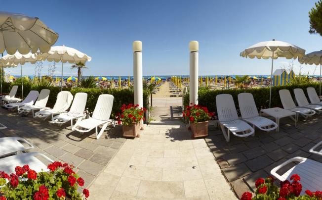 Фото отеля Termini Beach Hotel & Suites