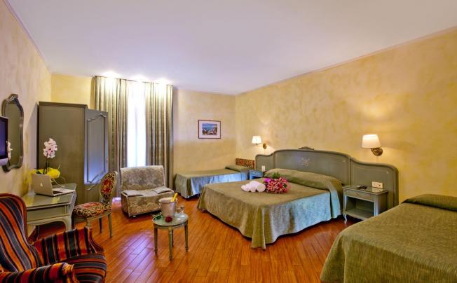 Фото отеля Augustea Hotel
