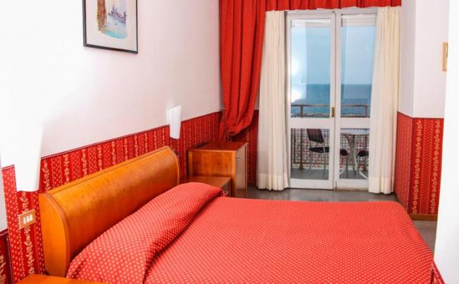 Фото отеля Napoleon Beach Hotel