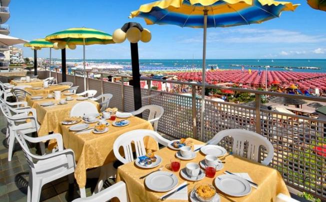 Фото отеля Napoleon Beach Hotel