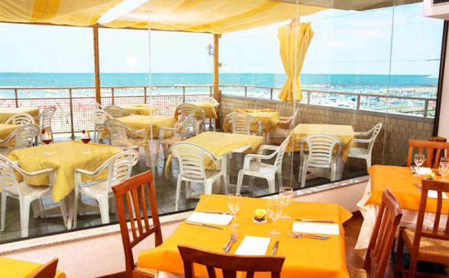 Фото отеля Napoleon Beach Hotel