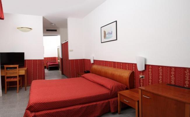 Фото отеля Napoleon Beach Hotel