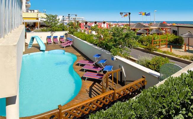 Фото отеля Napoleon Beach Hotel