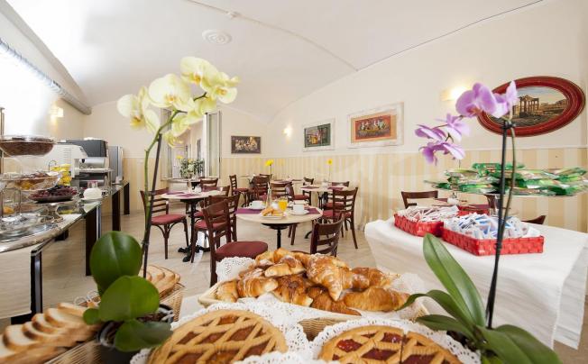 Фото отеля Hotel Des Artistes
