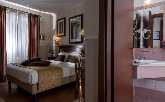 Фото отеля Hotel Des Artistes