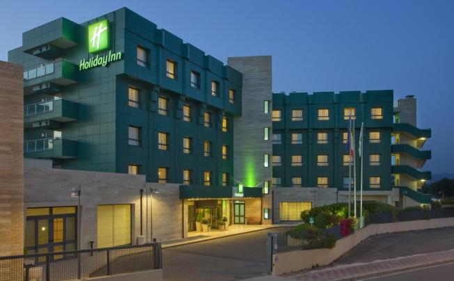 Фото отеля Holiday Inn Cagliari