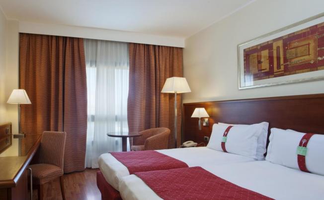 Фото отеля Holiday Inn Cagliari
