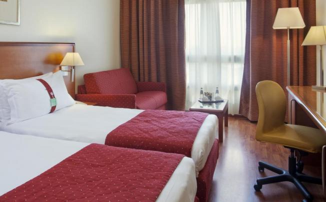 Фото отеля Holiday Inn Cagliari