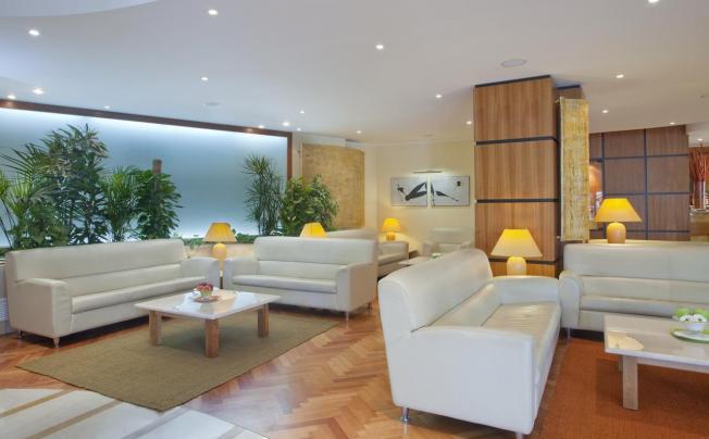 Фото отеля Holiday Inn Cagliari