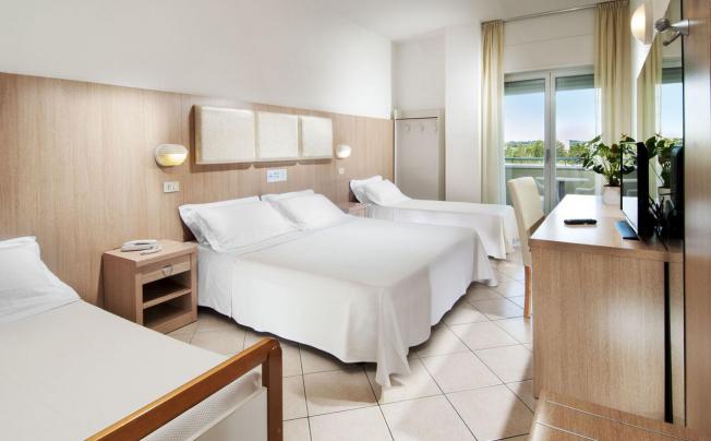 Фото отеля Cormoran Hotel