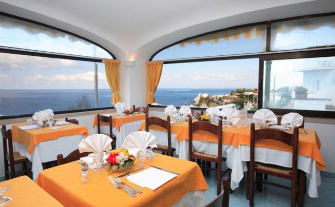 Фото отеля Albatros Hotel Forio