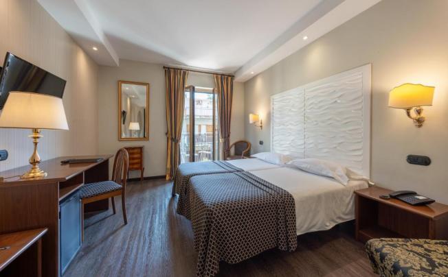Фото отеля Central Hotel Sorrento