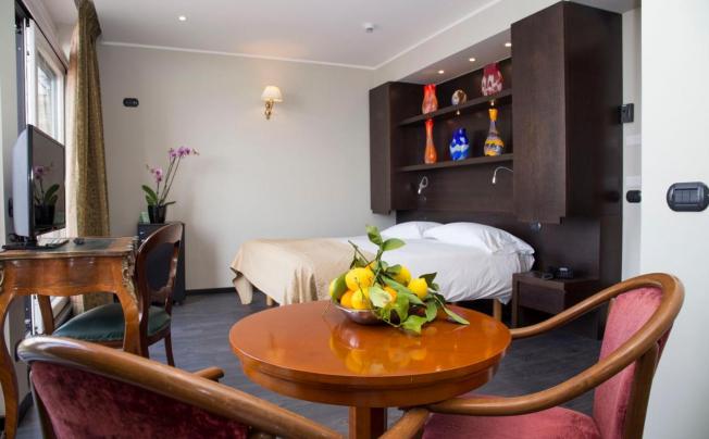 Фото отеля Central Hotel Sorrento