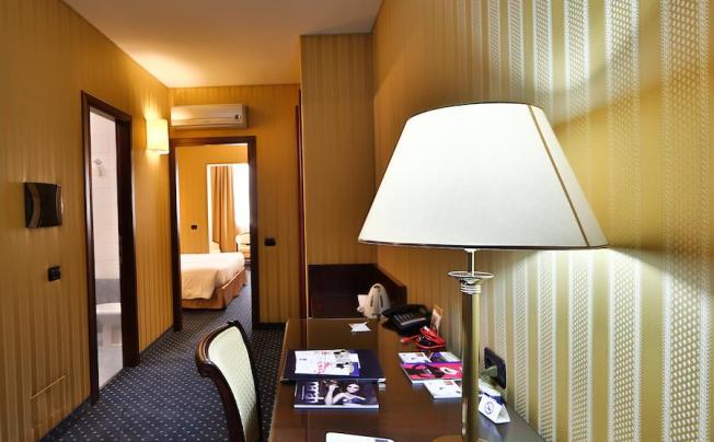 Фото отеля Best Western Hotel Cavalieri Della Corona