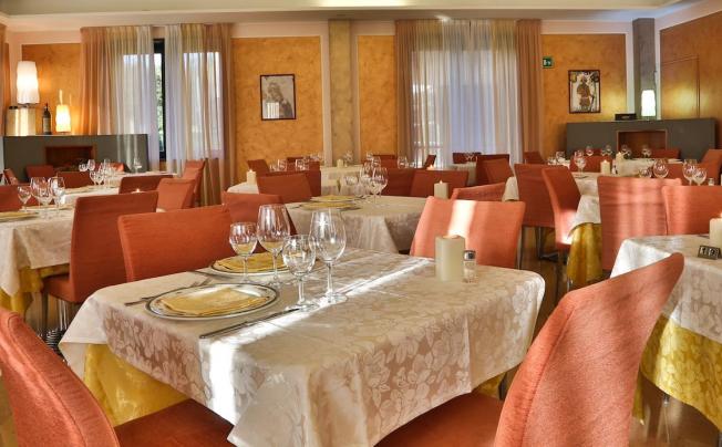 Фото отеля Best Western Hotel Cavalieri Della Corona