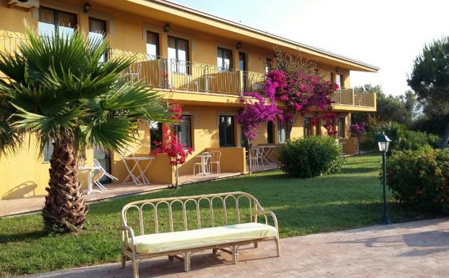 Фото отеля MARINA DEL MARCHESE BEACH RESORT