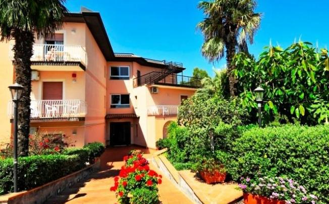 Фото отеля Villa Giardini