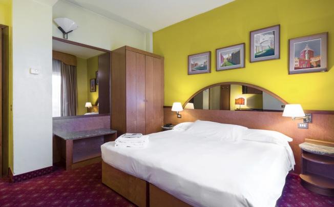 Фото отеля Hotel Carrobbio Milano