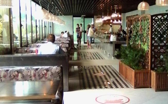 Фото отеля Caravelle Hotel