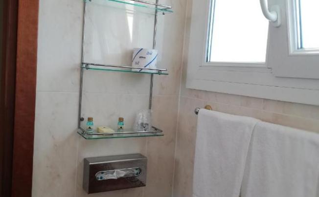 Фото отеля Caravelle Hotel