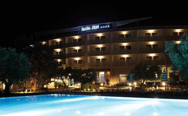 Фото отеля RADA SIRI HOTEL