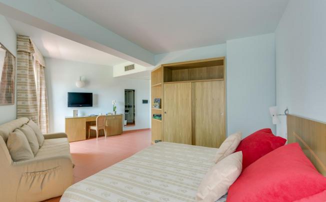 Фото отеля RADA SIRI HOTEL