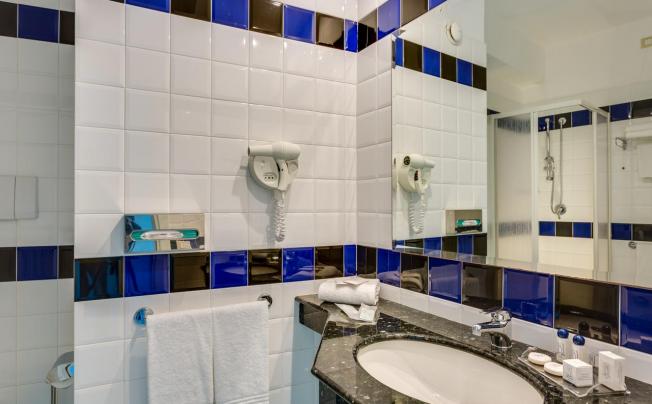 Фото отеля RADA SIRI HOTEL