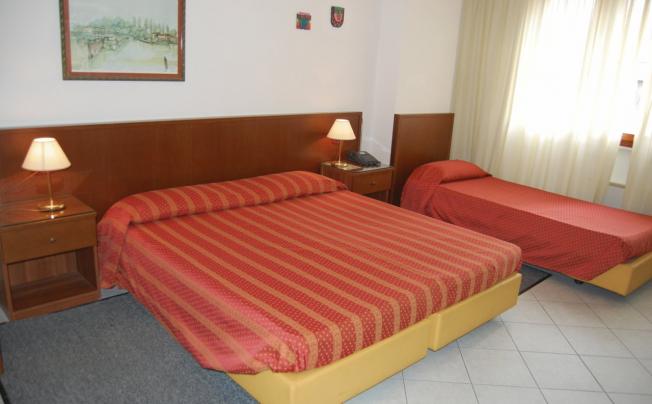 Фото отеля Caldin's Hotel