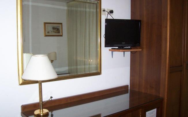 Фото отеля Caldin's Hotel
