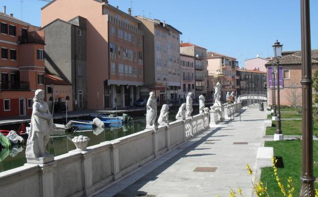 Фото отеля Caldin's Hotel
