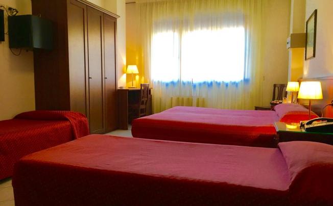 Фото отеля Caldin's Hotel