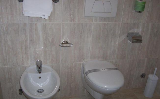 Фото отеля Caldin's Hotel