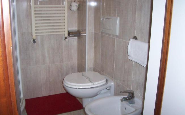 Фото отеля Caldin's Hotel