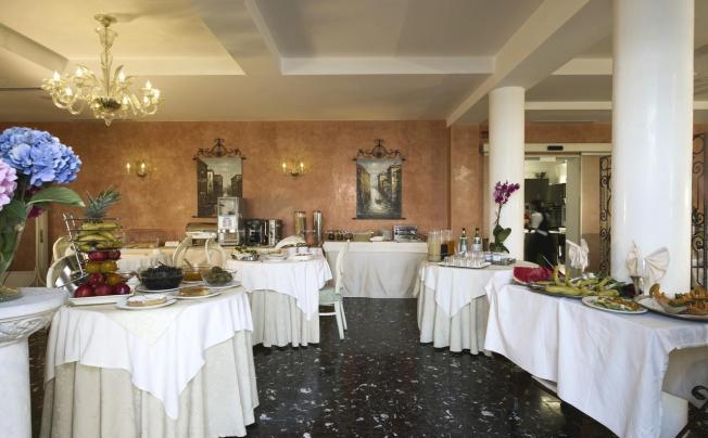 Фото отеля Viktoria Palace Hotel