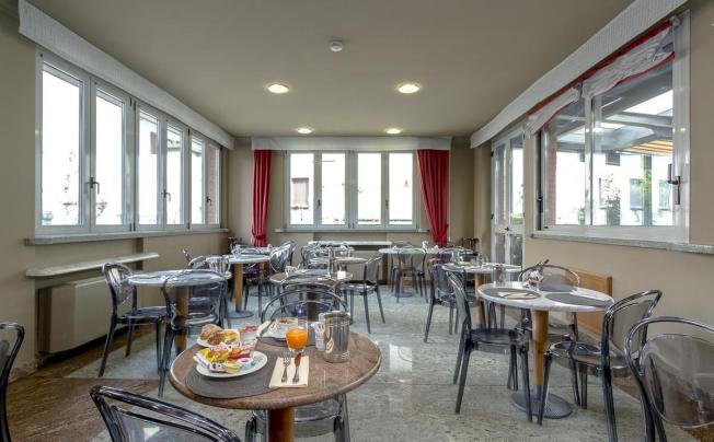 Фото отеля Sunflower hotel