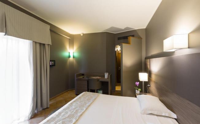 Фото отеля Sunflower hotel