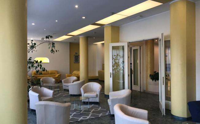 Фото отеля Robinia Hotel