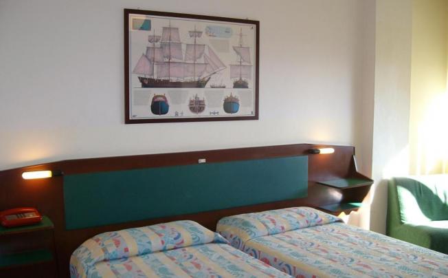 Фото отеля Robinia Hotel
