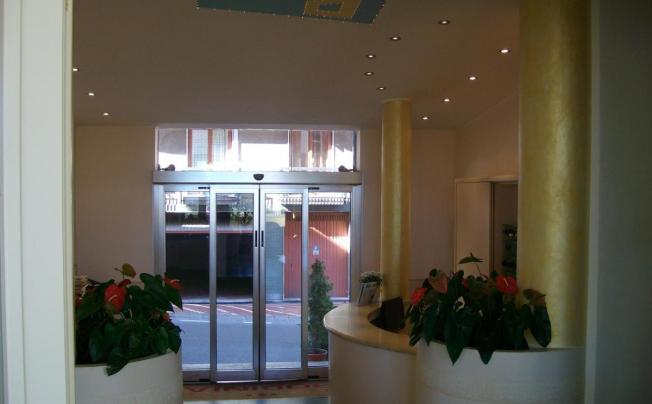 Фото отеля Robinia Hotel