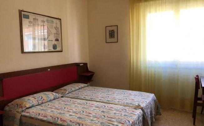 Фото отеля Robinia Hotel