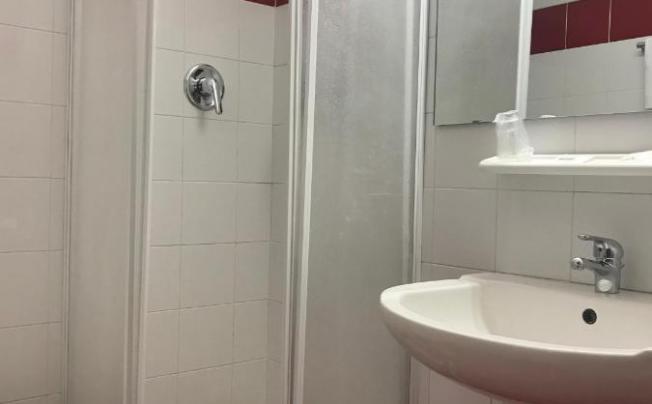 Фото отеля Robinia Hotel