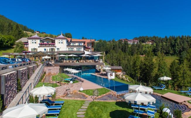Фото отеля Albion Hotel Mountain Spa Resort Dolomites