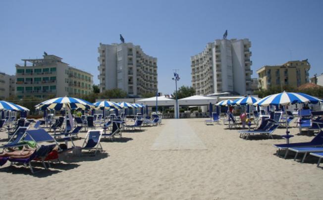 Фото отеля Ritz Hotel