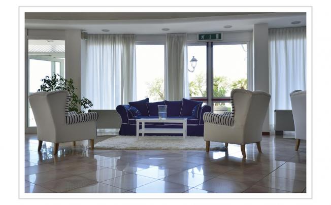 Фото отеля Ritz Hotel